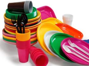 piatti_bicchieri_plastica
